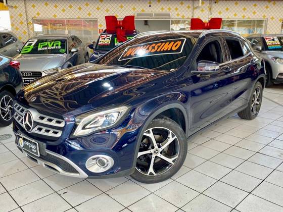 MERCEDES-BENZ GLA 200 1.6 CGI FLEX ENDURO 7G-DCT